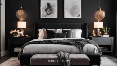 21 Dark Romantic Bedroom Ideas for a Cozy & Passionate Retreat